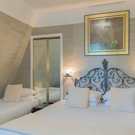 Отель Delavigne