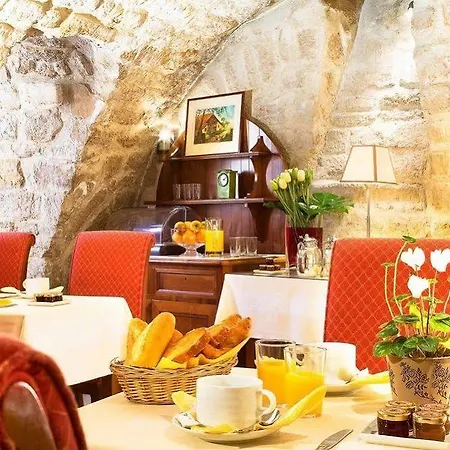 Отель Delavigne 3*