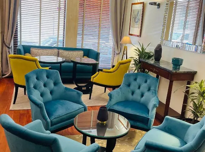 ホテル デラヴィーニュ 3*