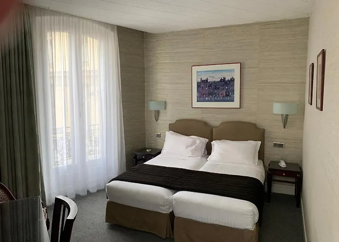 デラヴィーニュ パリ