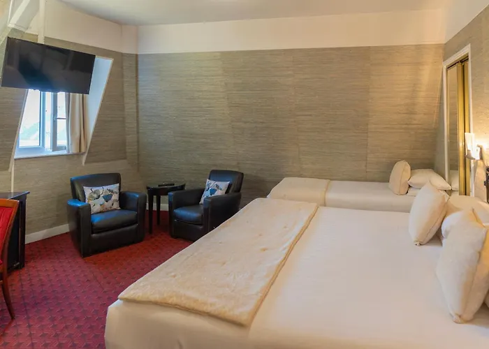 デラヴィーニュ ホテル