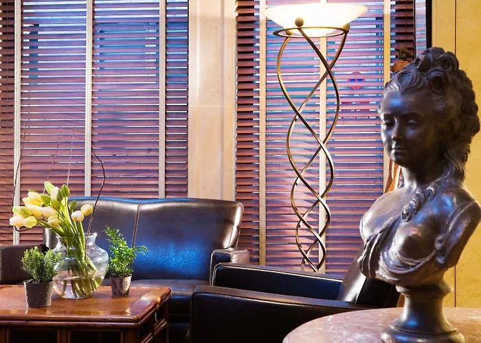 ホテル デラヴィーニュ パリ