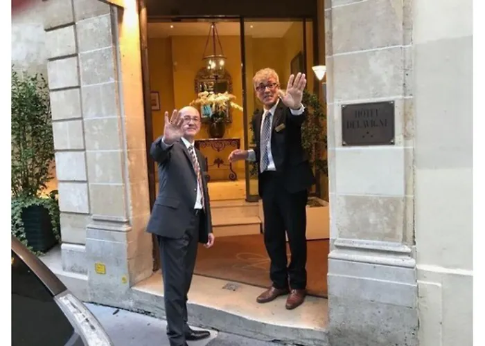 デラヴィーニュ パリ