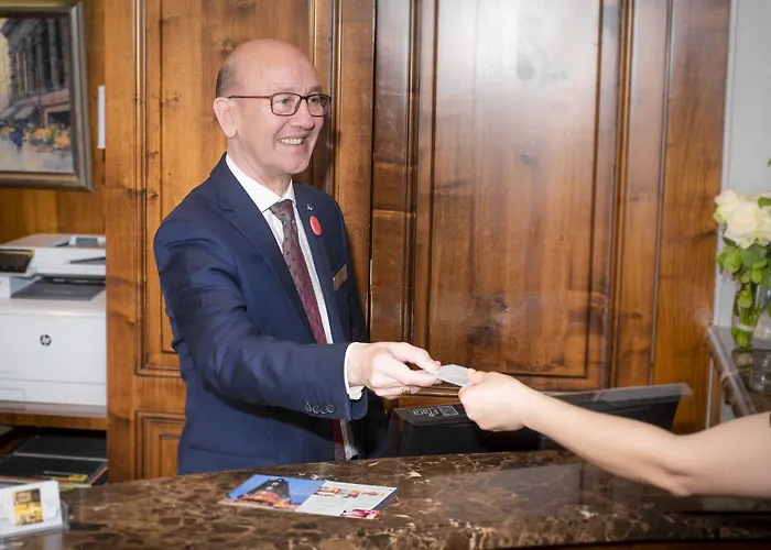 デラヴィーニュ ホテル 3*