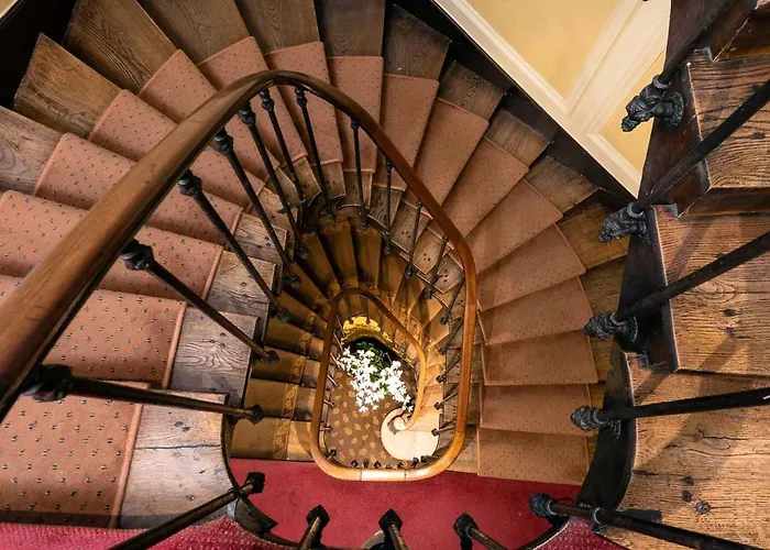 ホテル デラヴィーニュ パリ