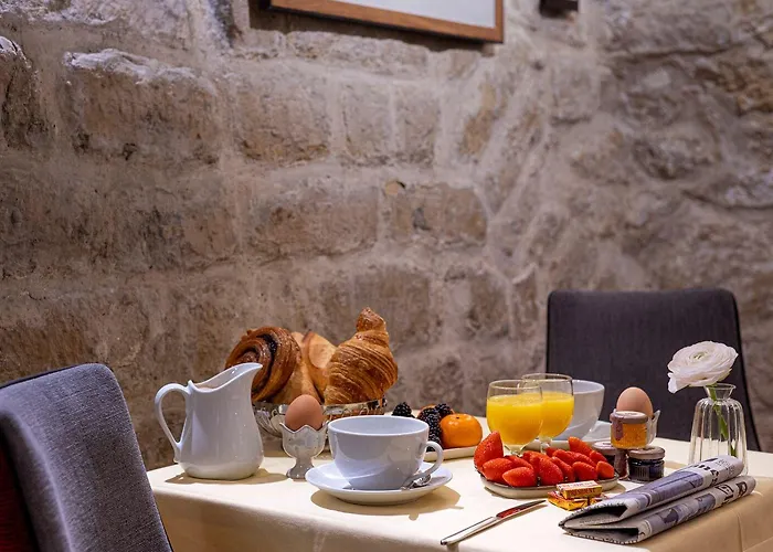 デラヴィーニュ 3* パリ