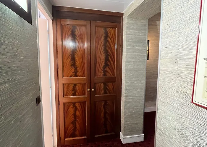 デラヴィーニュ 3* パリ