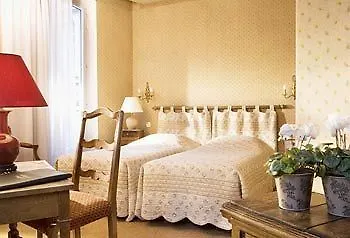 ホテル デラヴィーニュ パリ